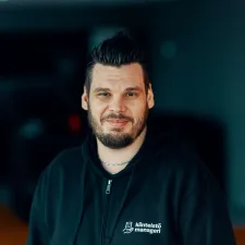 Joni Laine henkilökuva kohteessa